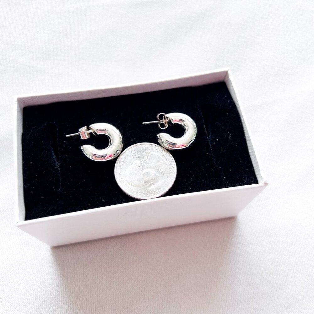 Madewell Chunky Silver Hoop Stud Earrings - Picture 2 of 3